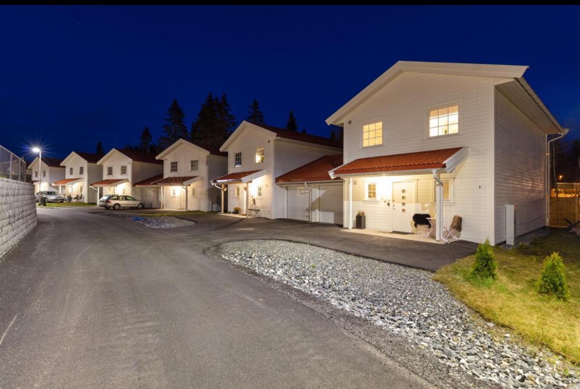 Nannestad Les Homes - Modern & Cozy Stay Near Oslo Airport מראה חיצוני תמונה